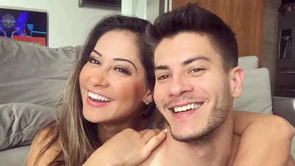 Arthur e Mayra se casaram em 2017, mas a moça já tinha um marido nos EUA 