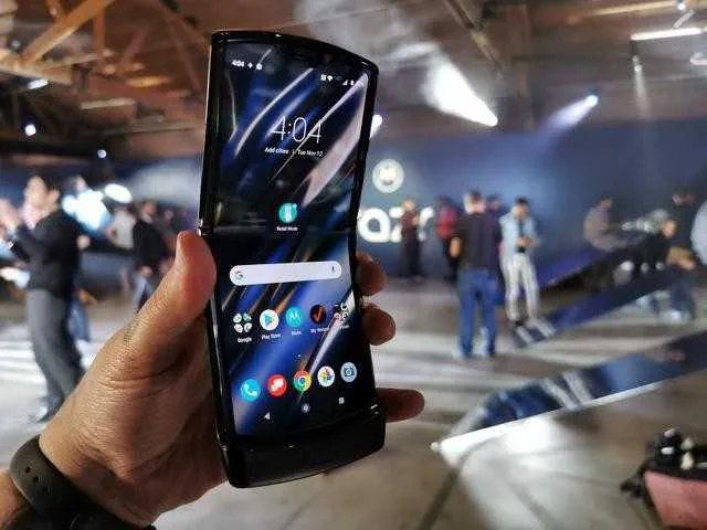 Moto Razr: primeiro smartphone dobrável