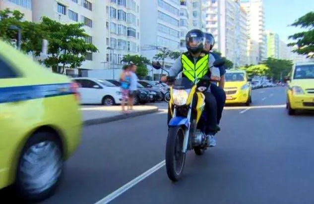 Cerca de 100 mil profissionais devem ser beneficiados