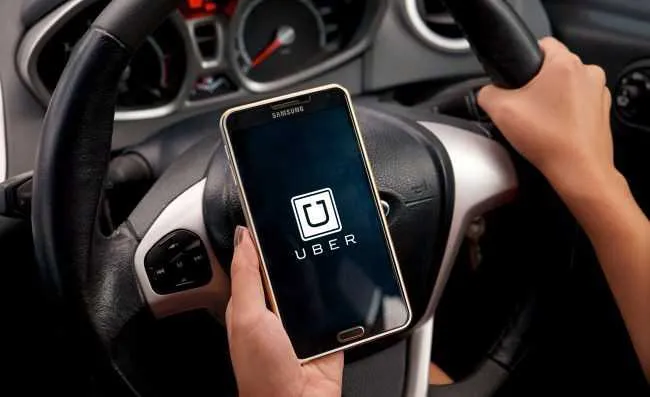Motoristas de Uber contam o lado bom e ruim de trabalhar para o app