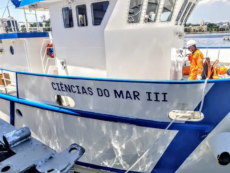 
Parceria entre a Prefeitura de Niterói, UFF e Marinha permitirá que estudantes da cidade façam visitas à embarcação