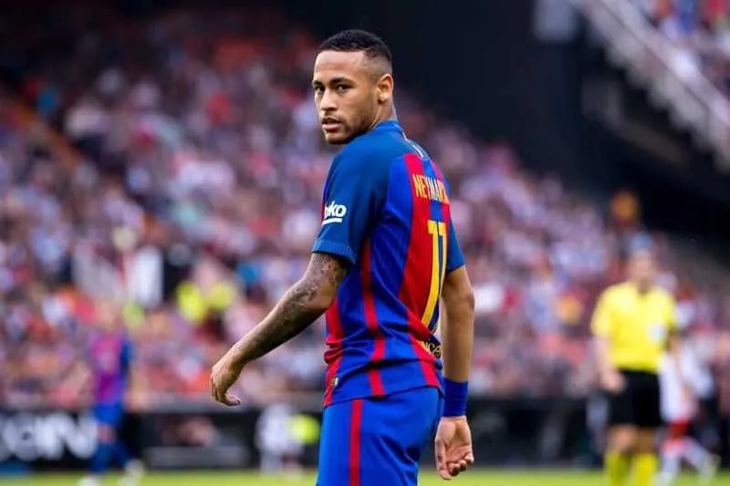 Neymar jogou no Barcelona de 2013 a 2017 