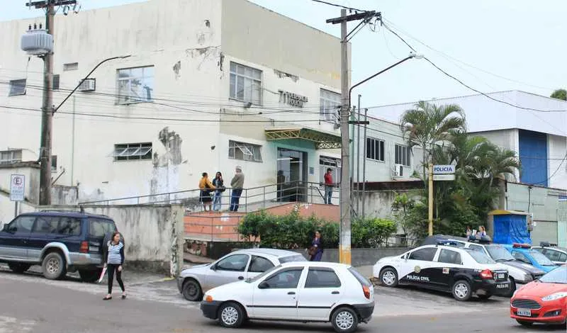 Imagem ilustrativa da imagem Dois rapazes são mortos em troca de tiros com PMs em Itaboraí