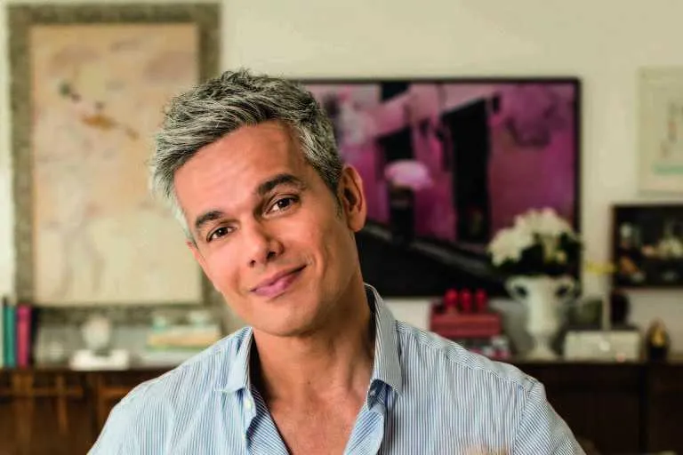Otaviano Costa poderá substituir Gugu Liberato no programa Power Couple, da Record TV