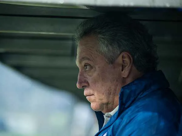 O treinador foi o terceiro a comandar a equipe em apenas um ano