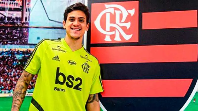 O jogador vem tendo destaque no Flamengo e deve fazer dupla com Gabigol 