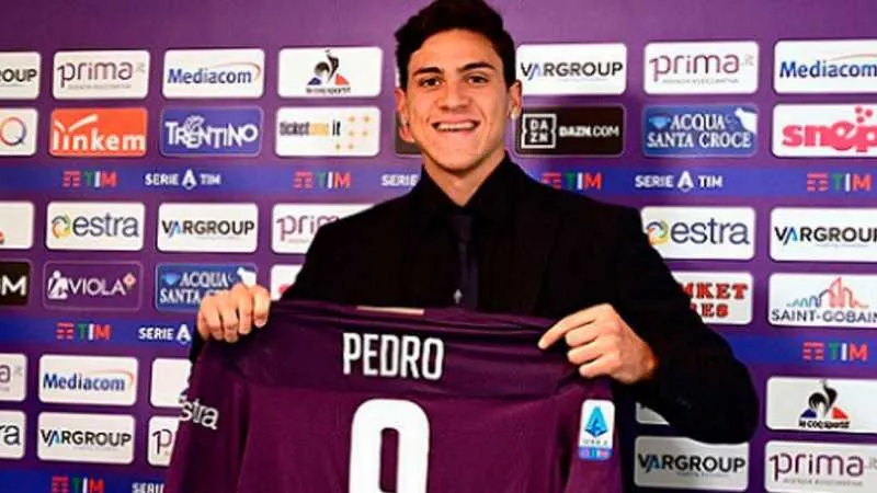 Pedro jogou 59 minutos em quatro jogos pelo Fiorentina