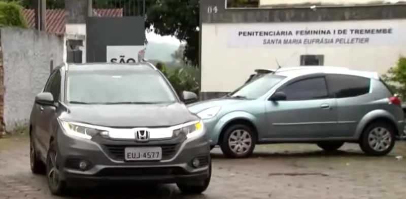 Richthofen foi a única que saiu em um carro de dentro do presídio, por ordem da Justiça