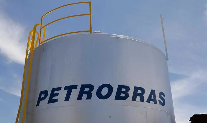 Preço do diesel cai 5% e da gasolina, 4%