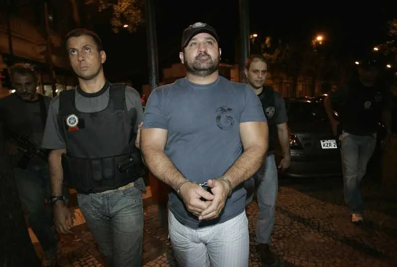 Imagem ilustrativa da imagem Acusado de matar sargento PM em Itaboraí, Popeye é morto com 20 tiros no dentista
