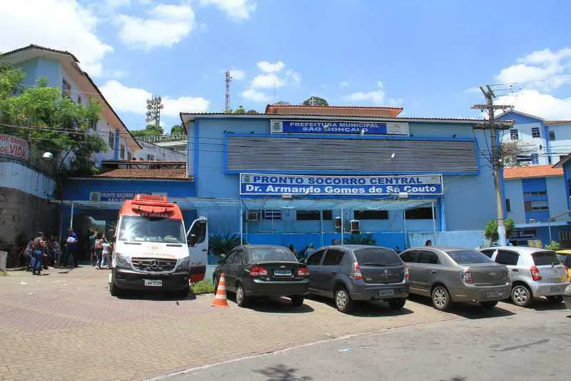 Vítima foi socorrida e levada para o Pronto Socorro Central de São Gonçalo (PSSG)