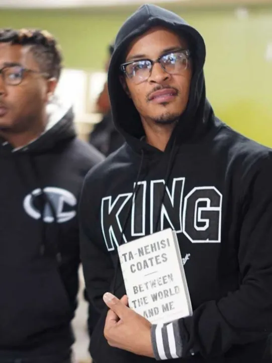 Rapper T.I choca ao fazer revelação sobre teste de virgindade na filha
