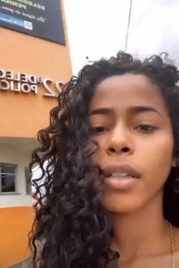 Lorenna Vieira alega ter sido vítima de racismo em agência do Itaú, na Penha