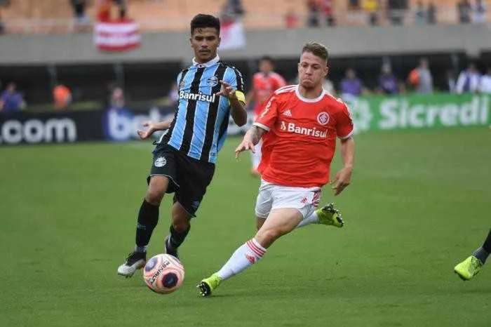 Imagem ilustrativa da imagem Internacional vence Grêmio nos pênaltis e é campeão da Copinha