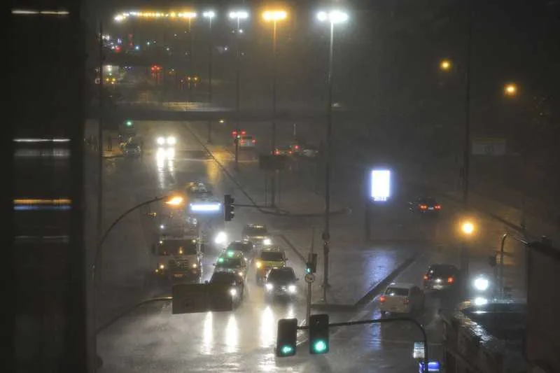 O incidente ocorreu durante temporal que atingiu a cidade