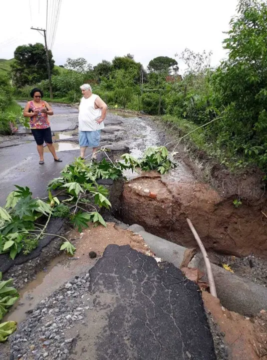 Estrada Oswaldo Lemos, após as chuvas do último fim de semana