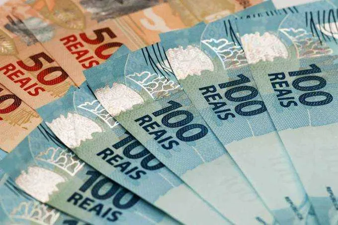O valor do salário mínimo é calculado com base no índice de inflação