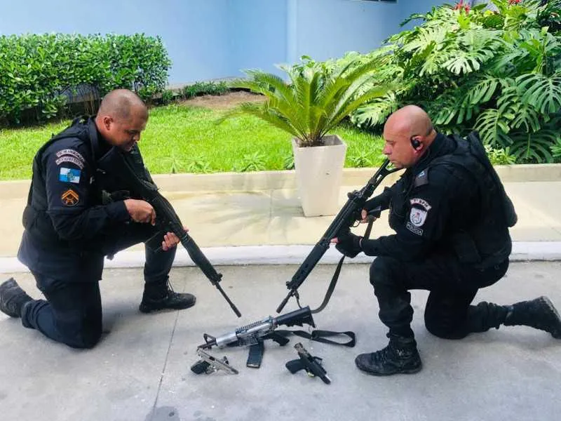 Suspeitos de matarem PM em Cabo Frio estariam escondidos na comunidade