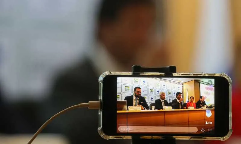 Imagem ilustrativa da imagem Brasil tem 621 casos confirmados de Covid-19 e seis mortes