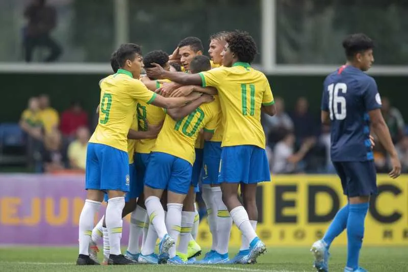 João Peglow marcou 2 gols da partida e ajudou no terceiro 