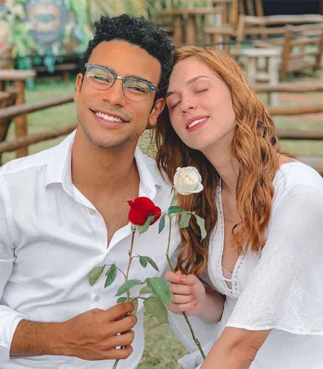 Os atores Sérgio Malheiros e Sophia Abrahão afirmam que vão se casar no primeiro semestre de 2020