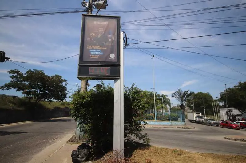 Termômetro marcou 41ºC às 10h no Colubandê, em São Gonçalo