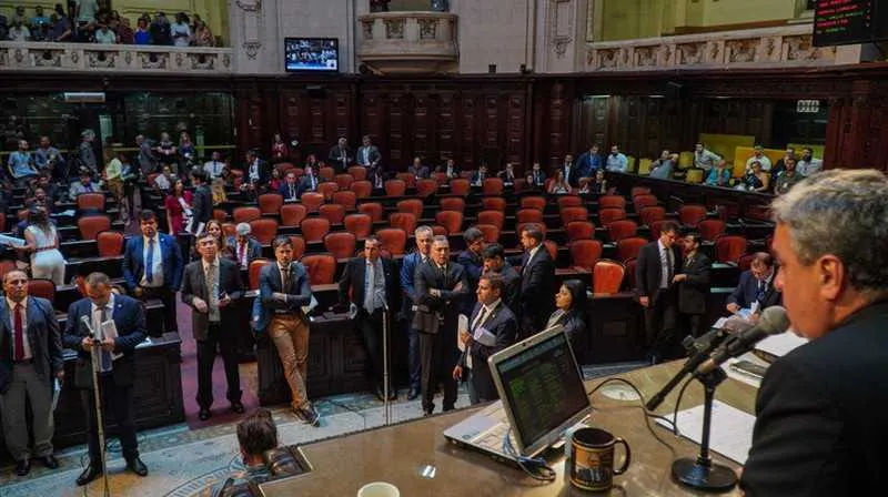 Imagem ilustrativa da imagem PEC cria polícia penal no Estado do Rio