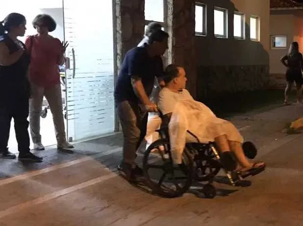 Ator deixou o hospital na madrugada desta terça-feira (7)