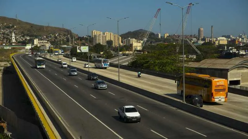 Durante os feriados de Natal e Réveillon, mais de 1,5 milhão de veículos deverão trafegar pelos 322 quilômetros da BR-101 RJ/Norte