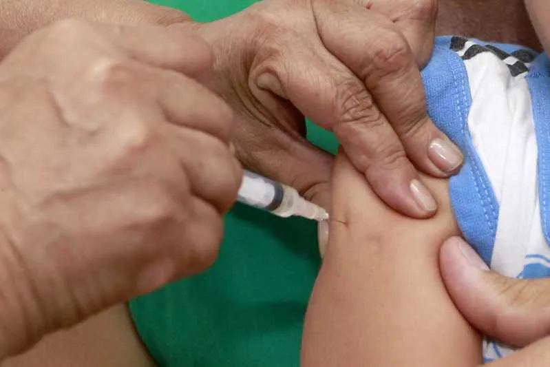 Imagem ilustrativa da imagem São Gonçalo realiza Dia D de vacinação contra o sarampo neste sábado (7)