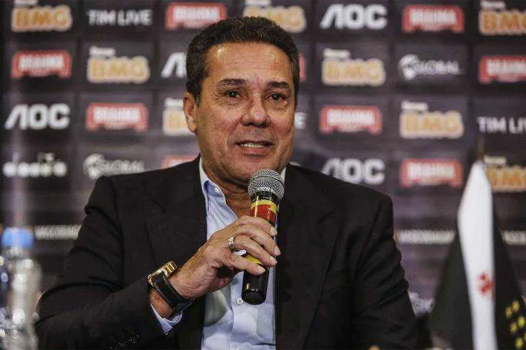 Treinador vai responder até amanhã (22)