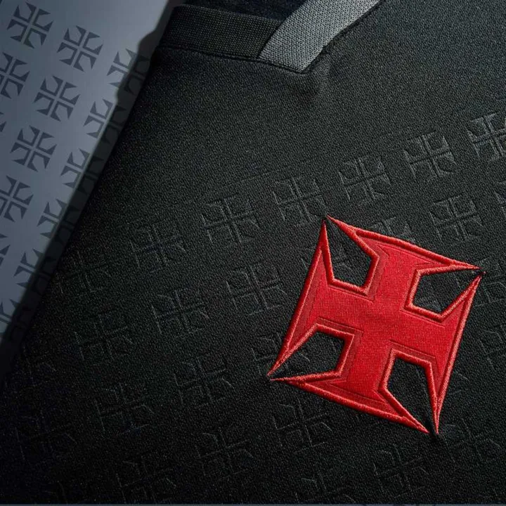 Vasco negocia com nova empresa para vestir o clube a partir do Brasileiro