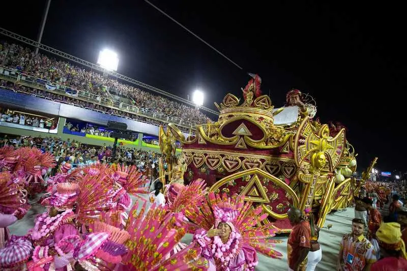 Ainda que dos erros técnicos tenha aparecido durante o desfile, a agremiação ainda é concorrente forte.