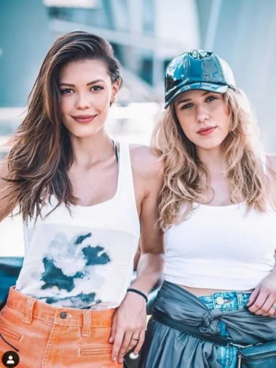Atrizes teriam se conhecido no carnaval deste ano e já chegaram a viajar para Disney juntas