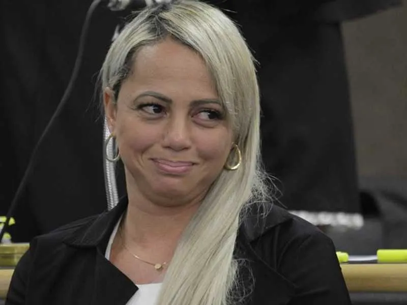 Adriana foi condenada a 20 anos de prisão 