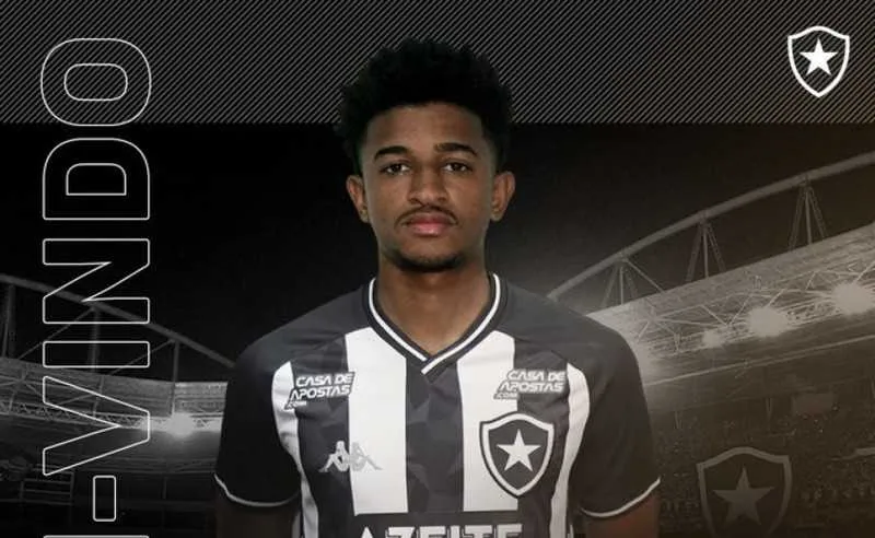 O jogador tem apenas 20 anos e já atuou com Alberto Valentim 