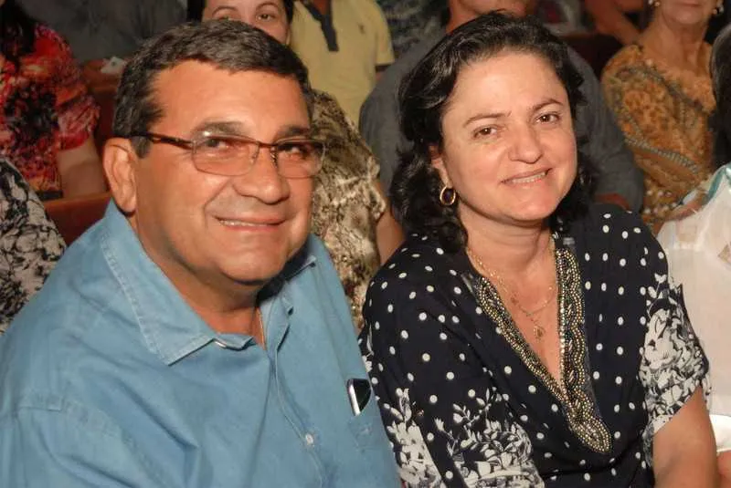 Prefeito José Luiz Nandi e primeira dama, Eliane Gabriel