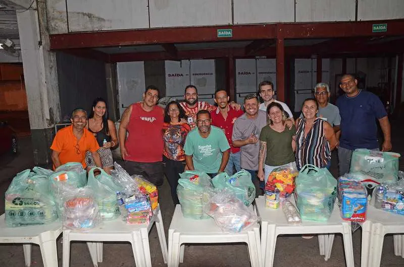 As cestas foram distribuídas, primeiramente para os mais idosos e carentes da comunidade