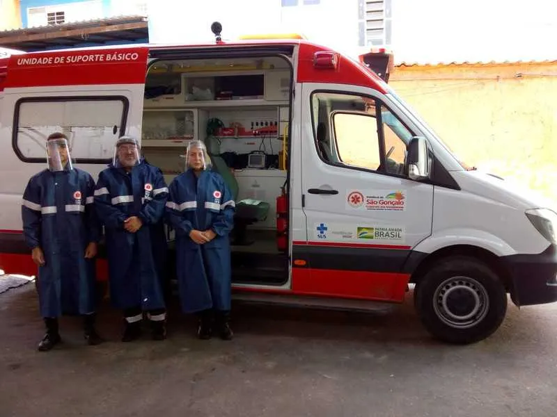 Serviço conta com 14 ambulâncias no município
