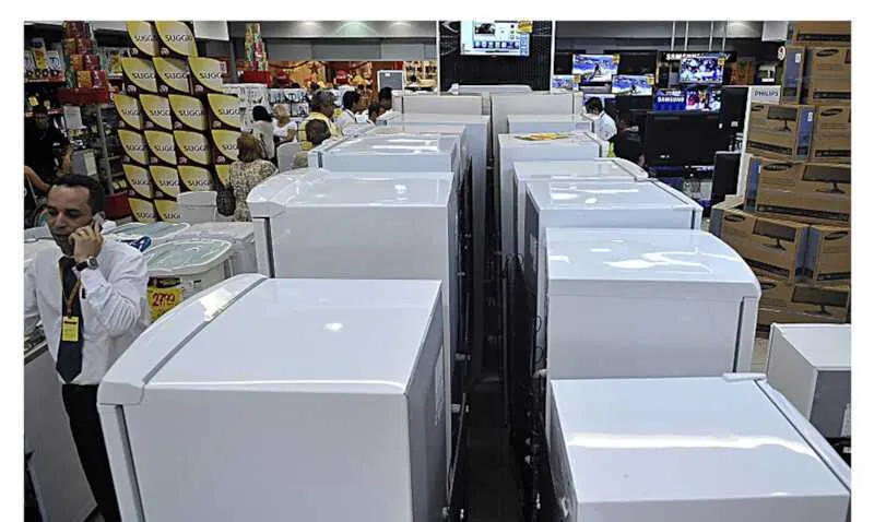 Imagem ilustrativa da imagem Confiança do empresário cresce e do consumidor cai, diz FGV