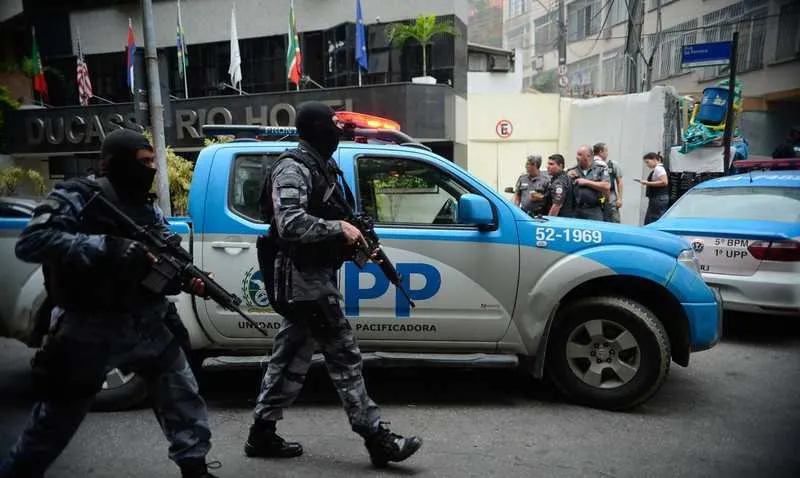 Imagem ilustrativa da imagem Justiça do Rio decreta prisão de 23 integrantes de milícia
