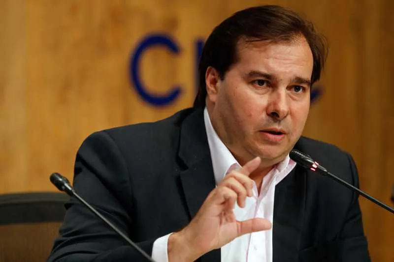 O presidente da Câmara dos Deputados, Rodrigo Maia criticou divergências de dados sobre a Covid-19 nas últimas 24h