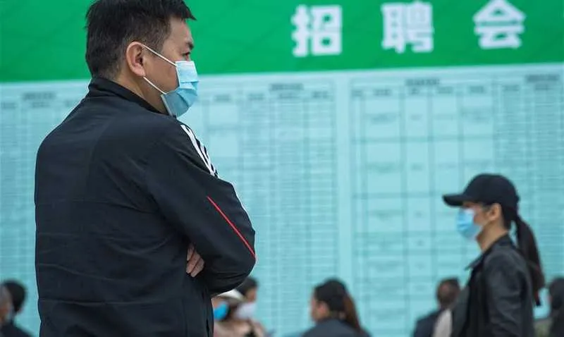 Cidade epicentro da Covid-19 na China volta a apresentar novo caso confirmado do vírus