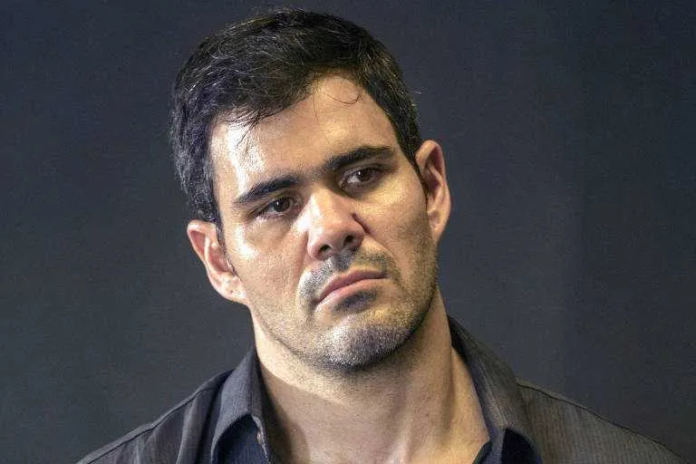 Juliano Cazarré se envolveu em briga com jornalista no seu Twitter 