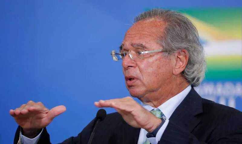 Imagem ilustrativa da imagem Guedes confirma prorrogação de jornada reduzida por mais dois meses