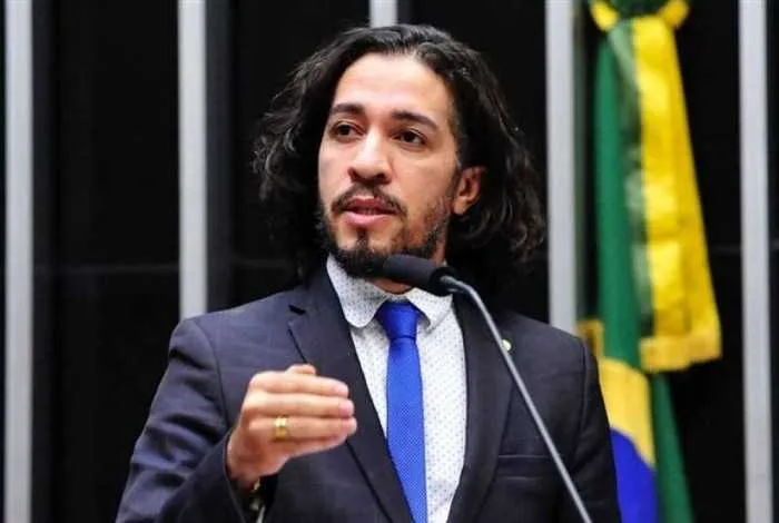 Multa foi fixada no valor de R$ 2,6 mil