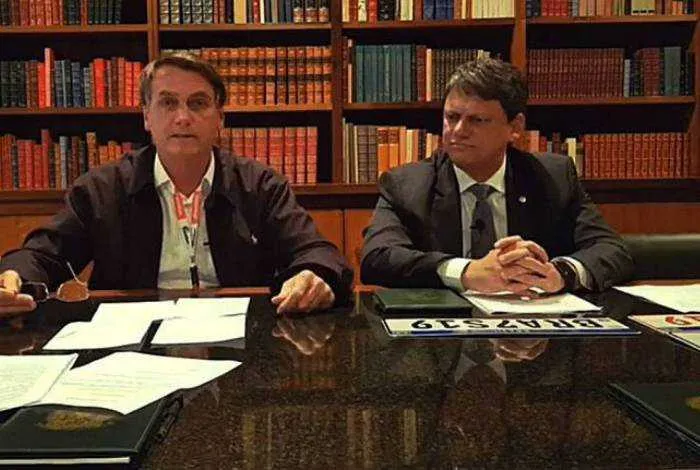 Pedido foi feito durante sua live semanal