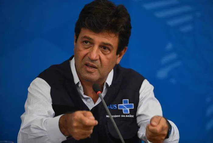 Segundo ele, a ideia era adicionar a informação que o remédio é recomendado para tratar covid-19