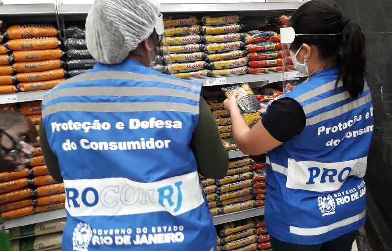 Ação ocorreu em 10 estabelecimentos em função de denúncias de aumentos abusivos de preços