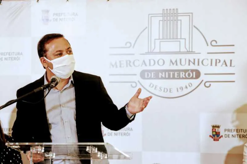 Imagem ilustrativa da imagem Após 40 anos abandonado, Mercado Municipal de Niterói reabrirá em novembro